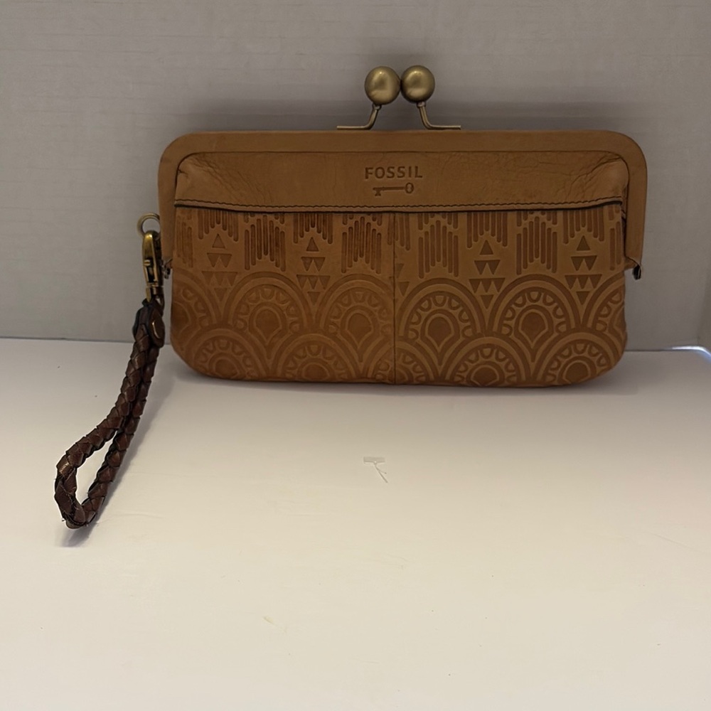 Fossil Tan Leather Wristlet Clutch with Textured Detailing